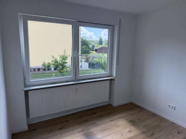 Immobilie in Nastätten - Neues Eigenheim statt Miete zahlen ! Innen neu saniert, Feldrandlage, zentrumsnah - Bild 4