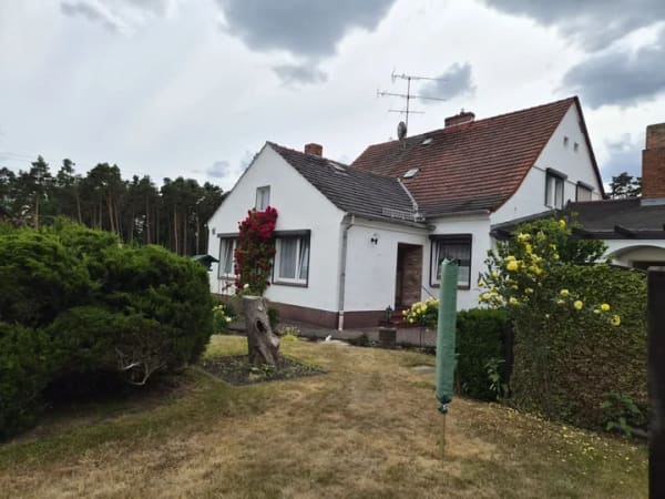 Immobilie in Lübben (Spreewald) - Doppelhaushälfte mit großem Grundstück, Einlieger- Ferienwohnung und 3 Garagen in ruhiger Lage - Bild 3