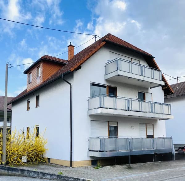 Immobilie in Nackenheim - Gemütliches Wohnglück: Helle 2-Zimmer-Wohnung mit EBK, Balkon und Stellplatz - Bild 1