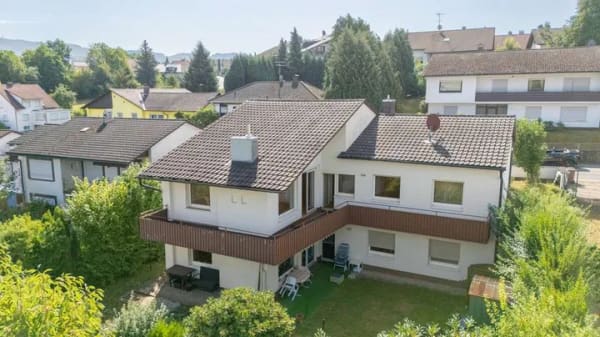 Immobilie in Mörlenbach - Großzügiges Zweifamilienhaus in ruhiger Wohnlage von Mörlenbach - Bild 0