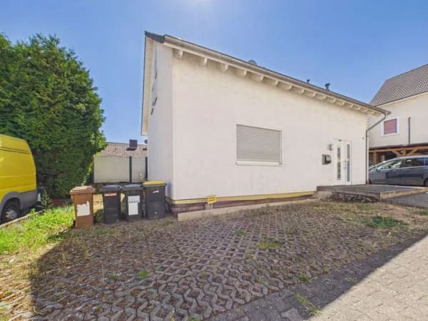 Immobilie in Nieder-Hilbersheim - Viel Platz für die Familie! Gepflegtes Einfamilienhaus mit Garten zum Kauf in Nieder-Hilbersheim! - Bild 1