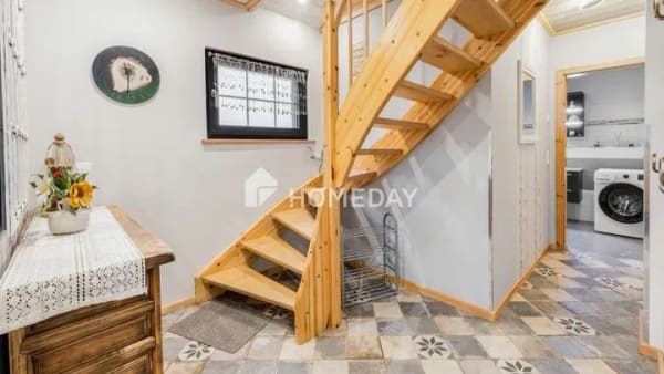 Immobilie in Saal - Wohnen auf zwei Ebenen – Einfamilienhaus mit Balkon, Terrasse und Garten - Bild 4