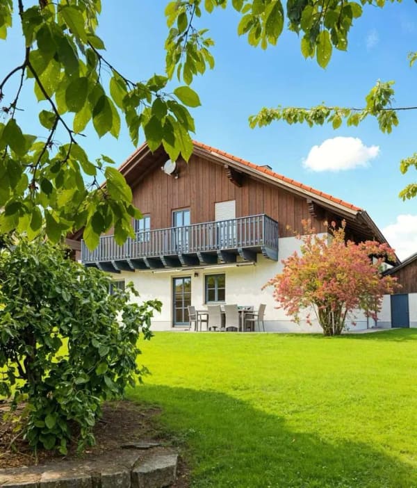 Immobilie in Perlesreut - Wohnen mit Weitblick in Perlesreut – Traumgrundstück mit Pool & viel Platz - Bild 1