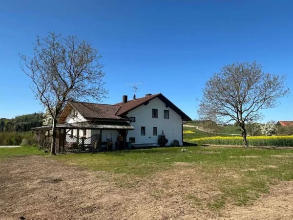 Immobilie in Tiefenbach - Nahezu Alleinlage, viel Platz und Panorama –  großes Einfamilienhaus bei Tiefenbach - Bild 3