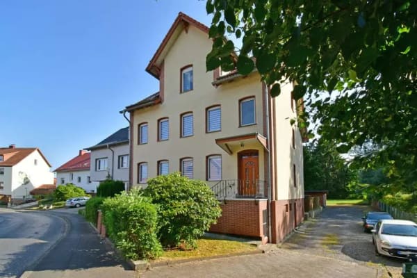 Immobilie in Söhrewald - Top-gepflegtes Zweifamilienhaus mit Nebengebäude auf großem Grundstück in Wellerode - Bild 1