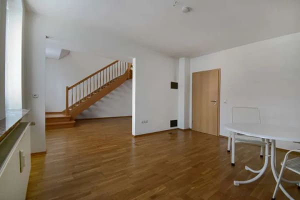 Immobilie in Söhrewald - Top-gepflegtes Zweifamilienhaus mit Nebengebäude auf großem Grundstück in Wellerode - Bild 3