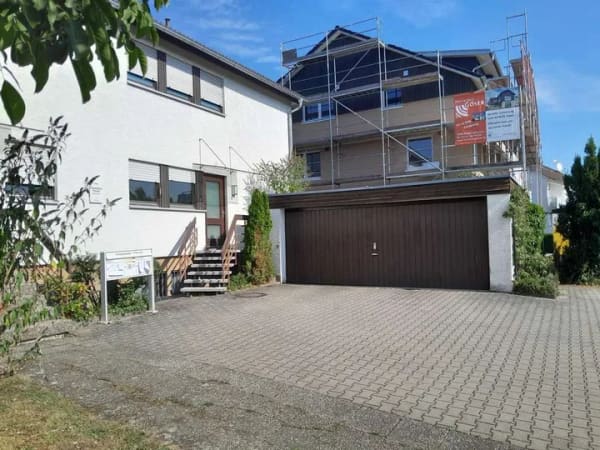 Immobilie in Rechberghausen - Zweifamilienhaus mit optionalen Büroräumen ! - Bild 3