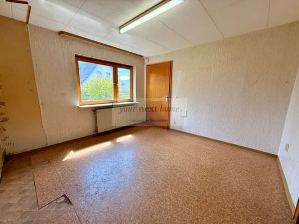 Immobilie in Schiffweiler - Doppelhaushälfte auf ca. 140 m² Wohnfläche mit großem Grundstück in Schiffweiler - Bild 4