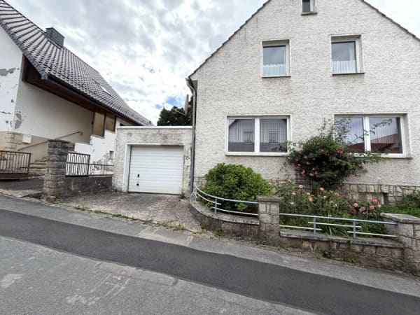 Immobilie in Delligsen - Familienleben mit Gartenglück, Kachelofen und vielseitigen Rückzugsorten in Delligsen - Bild 2