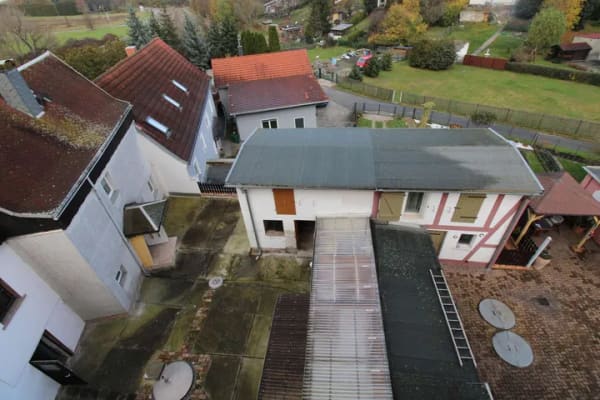 Immobilie in Teuchern - Günstig kaufen, individuell gestalten: Doppelhaushälfte zum Selbstrenovieren - Bild 2