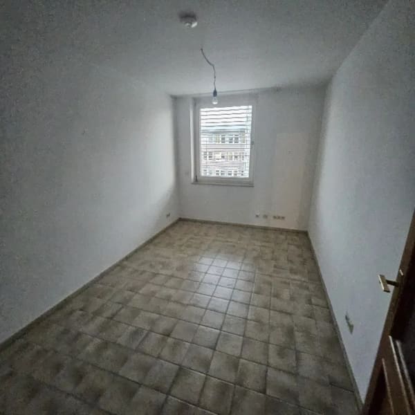 Immobilie in Johannesberg - Frühlingsgefühle in Johannesberg - Eigenheim mit Wintergarten, Einliegerwohnung und Gewerbeeinheit - Bild 3
