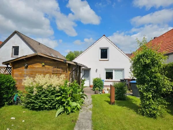 Immobilie in Sande - Ihr Traum vom Eigenheim – Einfamilienhaus in Sande zu verkaufen - Bild 1