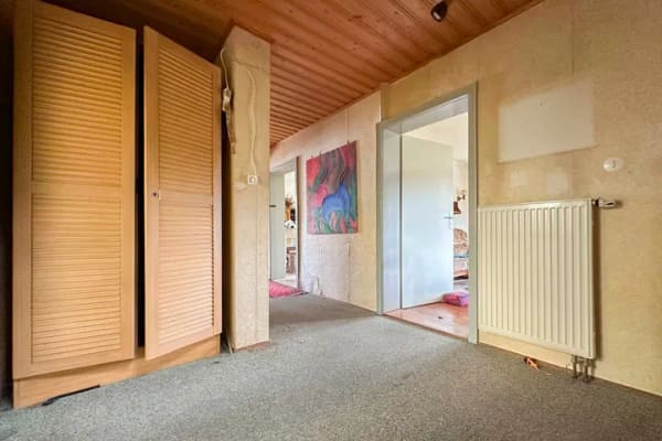 Immobilie in Eggolsheim - Sanierungsbedürftiges Einfamilienhaus mit viel Platz und großem Grundstück in Eggolsheim - Bild 4