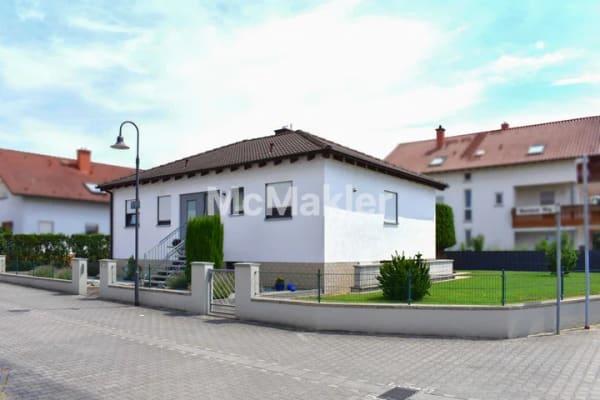 Immobilie in Groß-Rohrheim - Freistehender Bungalow mit Garten, Garage, ELW und großzügigem Grundstück in Groß-Rohrheim - Bild 0