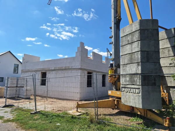 Immobilie in Lindow (Mark) - Wohnen im Grünen – Einfamilienhaus mit schönem Garten und direktem Feldblick - Bild 2
