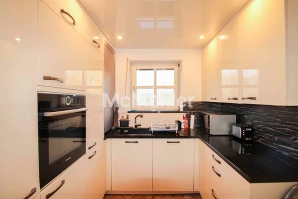 Immobilie in Grasbrunn - Exklusives, hochmodernes Wohnen in ruhiger Bestlage – Stilvolle Erdgeschosswohnung mit Terrasse - Bild 2