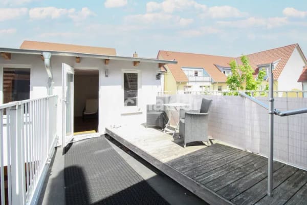 Immobilie in Bernitt - Altstadtjuwel mit Innenhof: RMH inklusive Dachterrasse, Sauna und viel Wohnfläche - Bild 2