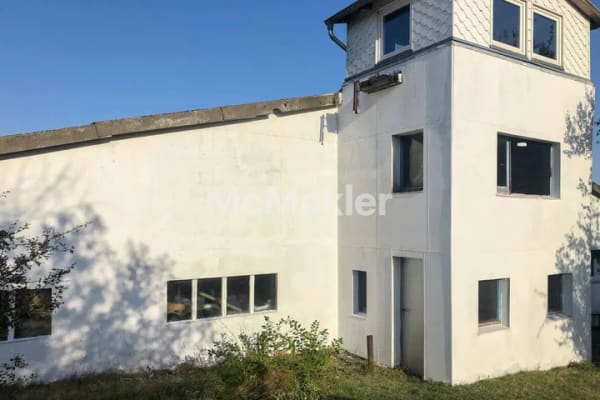 Immobilie in Moringen - Seltene Gelegenheit; Grundstück mit Flughangar und Wohnung! - Bild 2