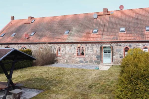 Immobilie in Vollrathsruhe - Zeitloses Wohnen im charmanten Feldstein-Ambiente in Vollrathsruhe-Hallalit - Bild 0