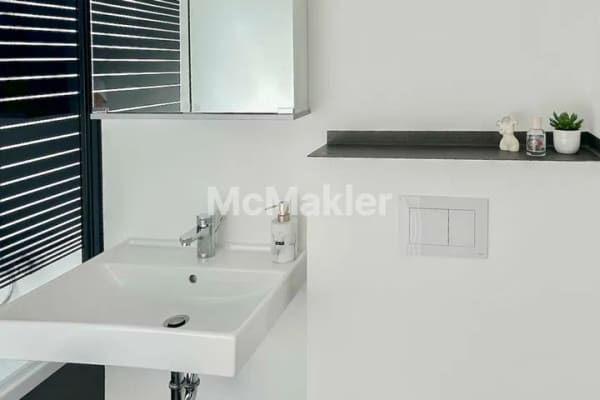 Immobilie in Chemnitz - *Modernisiert und bezugsfrei* Wohnung mit EBK und SP - Bild 3