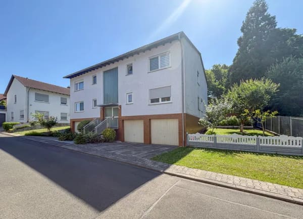 Immobilie in Meisenheim - Viel Platz für Familie und Kapital: Gepflegtes Mehrfamilienhaus mit 3 Wohneinheiten - Bild 0
