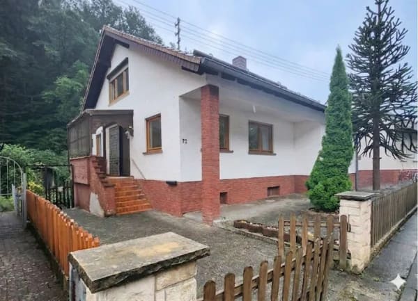 Immobilie in Obernheim-Kirchenarnbach - Freistehendes Einfamilienhaus in Obernheim-Kirchenarnbach – Ihr neues Zuhause mit Garten wartet - Bild 2