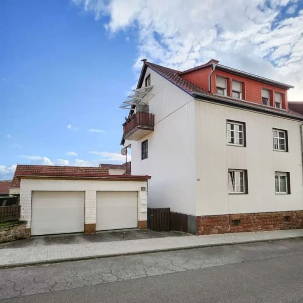 Immobilie in Zweibrücken - Vielseitiges Mehrfamilienhaus ideal für Kapitalanleger oder Selbstnutzer, Zweibrücken Niederauerbach - Bild 1