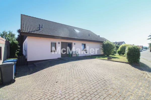 Immobilie in Reiskirchen - Flexibles Zweifamilienhaus mit großem Garten – ideal für Generationen, Wohnen und Vermieten - Bild 0