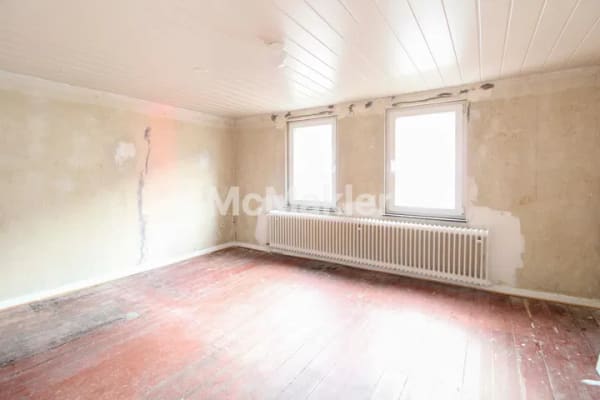 Immobilie in Weinbach - Renovierungsbedürftiges Wohnhaus mit Potenzial für Handwerker in Weinbach - Bild 3
