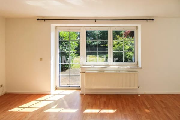 Immobilie in Enge-Sande - Gepflegtes Ein- oder Zweifamilienhaus in ruhiger Lage von Enge-Sande - Bild 2