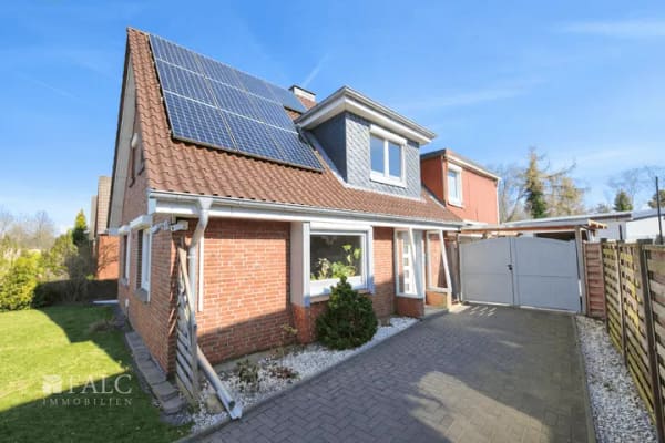 Immobilie in Weddingstedt - Einfamilienhaus mit großem Grundstück und Nebengebäuden in Weddingstedt - Bild 3