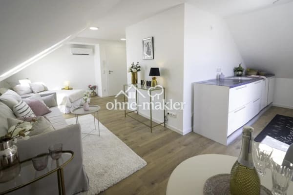 Immobilie in Niederwerrn - *1-Zimmer Wohnung**Provisionsfrei**Balkon**Klimaanlage**Neuwertig**Dachgeschoss**Niederwerrn* - Bild 1