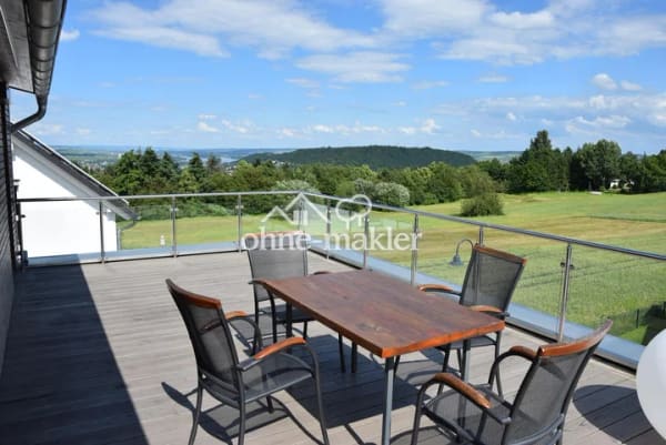 Immobilie in Weiler - Provisionsfrei - Architektur trifft Natur: Lichtdurchflutetes Holzhaus mit Traumgarten und Fernblick - Bild 1