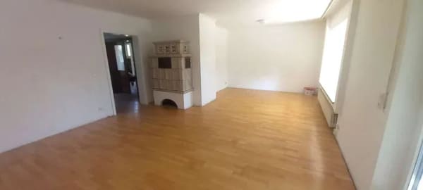 Immobilie in Neufahrn bei Freising - Großes REH mit Einliegerwohnung u. Garage in super Lage - Bild 2
