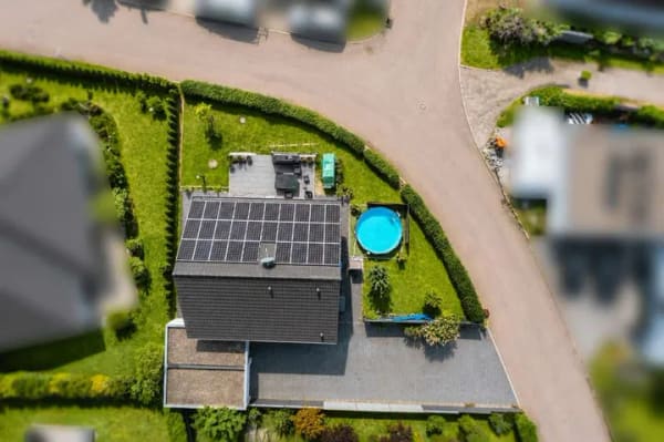 Immobilie in Ruppertshofen - Provisionsfreies Einfamilienhaus mit Photovoltaik, Doppelgarage und gepflegtem Garten - Bild 3