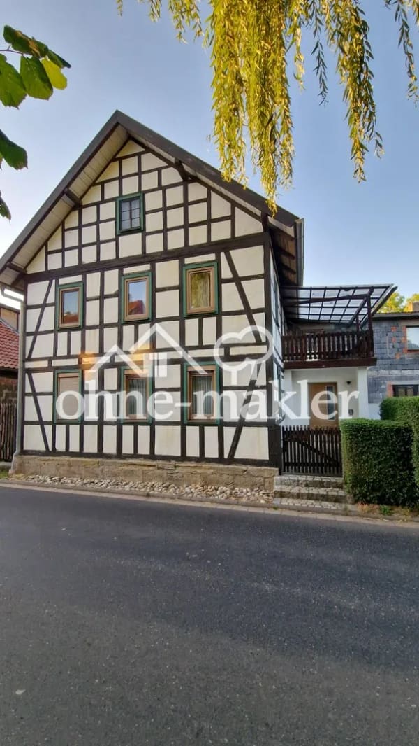 Immobilie in Heldburg - Haus mit großem Garten und Obstbaumbestand, ländlich, ruhige Ortsrandlage - Bild 1