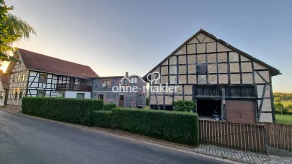 Immobilie in Heldburg - Haus mit großem Garten und Obstbaumbestand, ländlich, ruhige Ortsrandlage - Bild 3