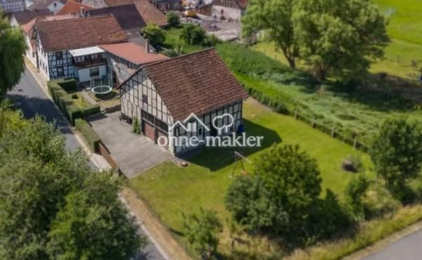 Immobilie in Heldburg - Haus mit großem Garten und Obstbaumbestand, ländlich, ruhige Ortsrandlage - Bild 4