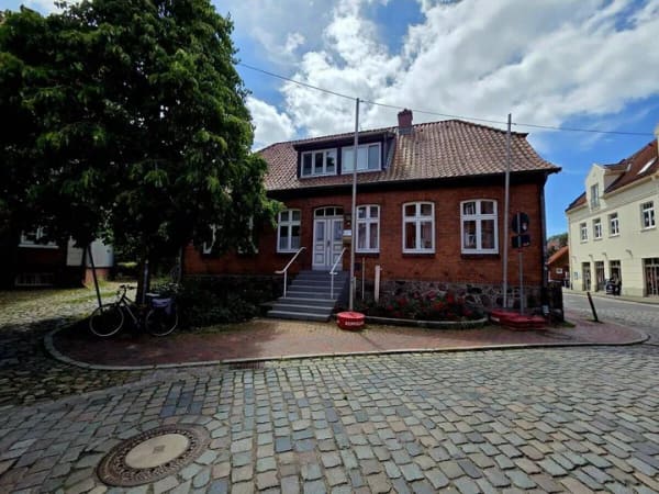 Immobilie in Mölln - Wohnen mit Historie: Charmantes Stadthaus mit privater Oase im Herzen von Mölln - Bild 0
