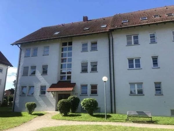 Immobilie in Aulendorf - * 2-Zimmer-Wohnung im DG mit TG-Stpl. als Kapitalanlage / zur Eigennutzung * - Bild 0