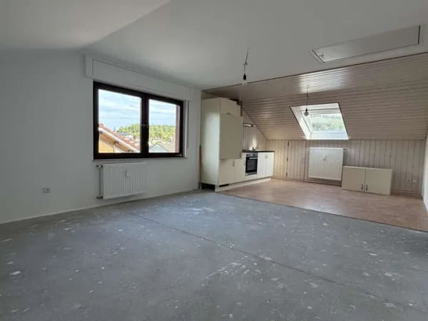 Immobilie in Kämpfelbach - ERSINGEN - Frisch renovierte 3-Zi.-Dachgeschosswohnung! - Bild 1