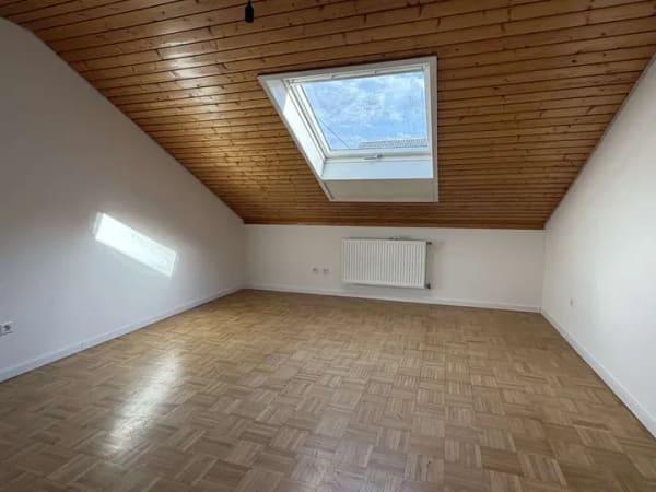 Immobilie in Kämpfelbach - ERSINGEN - Frisch renovierte 3-Zi.-Dachgeschosswohnung! - Bild 3