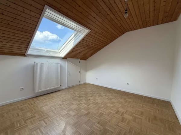 Immobilie in Kämpfelbach - ERSINGEN - Frisch renovierte 3-Zi.-Dachgeschosswohnung! - Bild 4