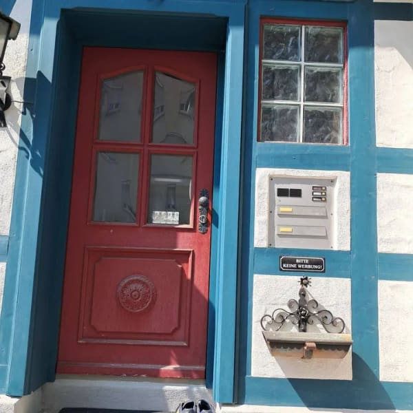 Immobilie in Geislingen - Charmantes Zweifamilienhaus mit Kachelofen in Geislingen bei Balingen – Viel Platz für flexibles Wohnen - Bild 3