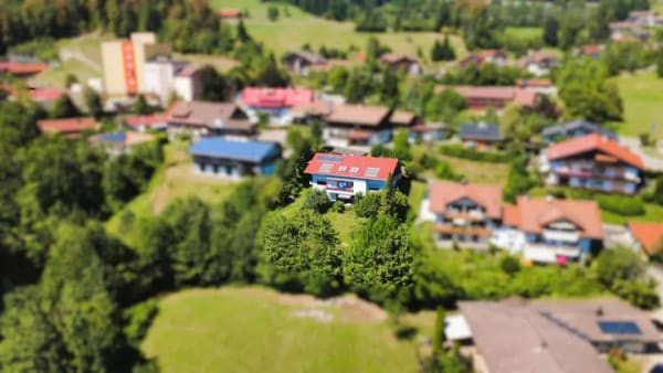 Immobilie in Oberstaufen - Großzügige Gartenwohnung in toller Lage- sofort verfügbar! - Bild 2