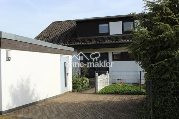 Immobilie in Leun - Zweifamilien-Wohnhaus in der Kleinstadt Leun im Lahn-Dill-Kreis. Der Kaufpreis ist verhandelbar. - Bild 1