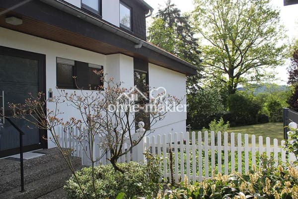 Immobilie in Leun - Zweifamilien-Wohnhaus in der Kleinstadt Leun im Lahn-Dill-Kreis. Der Kaufpreis ist verhandelbar. - Bild 2