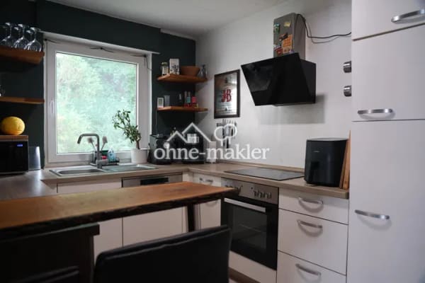 Immobilie in Obrigheim - Hochwertig modernisierte 3,5-Zimmer-Eigentumswohnung mit Eichenparkett, Balkon und Garage - Bild 1