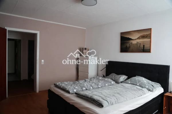 Immobilie in Obrigheim - Hochwertig modernisierte 3,5-Zimmer-Eigentumswohnung mit Eichenparkett, Balkon und Garage - Bild 4