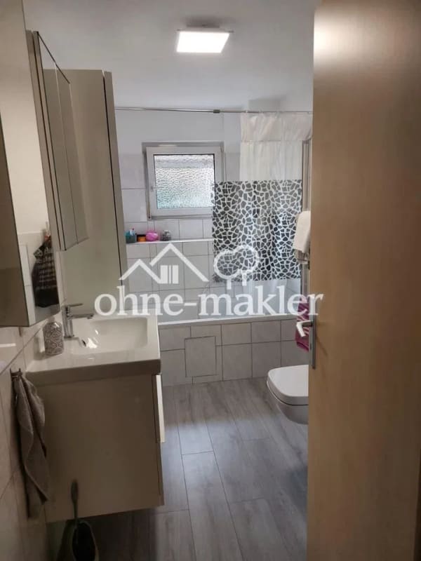 Immobilie in Bolanden - Renoviertes EFH mit 5 Zimmern, großer Terrasse und Einbauküche – provisionsfrei - Bild 2